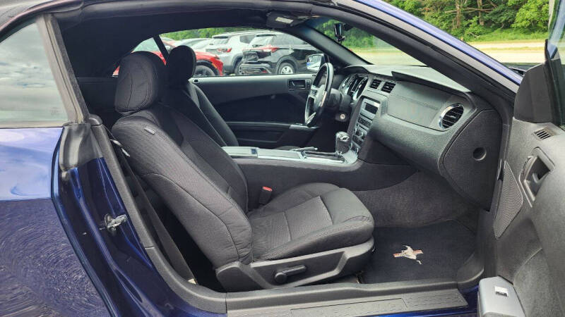 2012 Ford Mustang V6