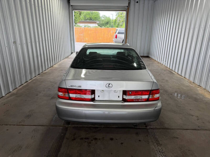 2000 Lexus ES 300