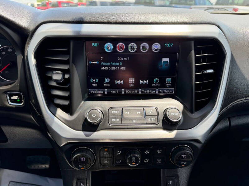2017 GMC Acadia SLE-2