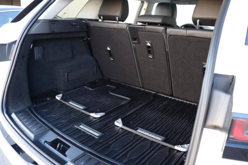 2023 Land Rover Range Rover Evoque P250 SE