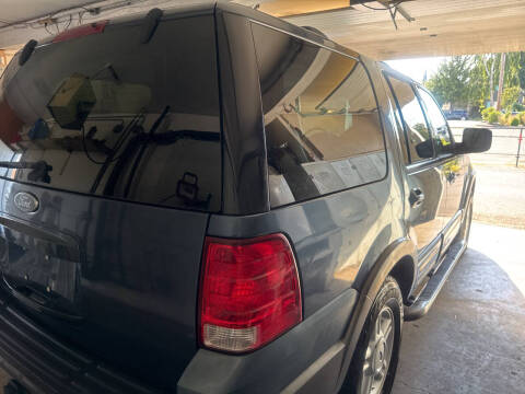 2004 Ford Expedition XLT
