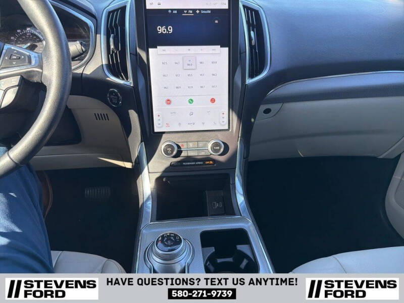 2021 Ford Edge Titanium