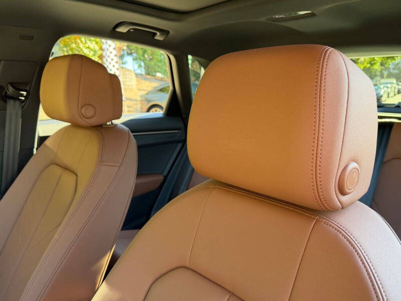 2025 Audi Q3 quattro S line Premium 45 TFSI