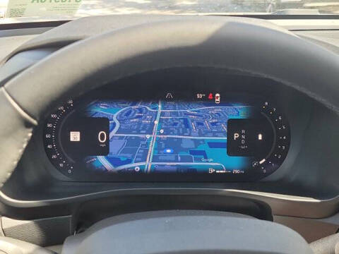 2024 Volvo XC40 B5 Plus Bright Theme