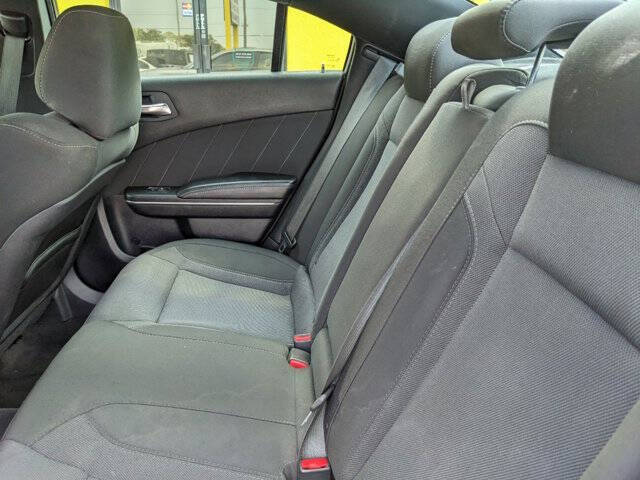2016 Dodge Charger 13