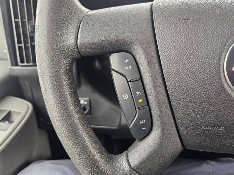 2017 Chevrolet Express 2500