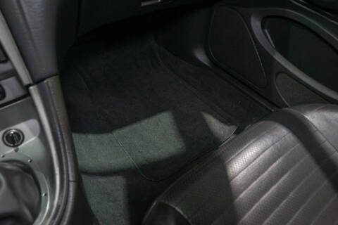 2004 Ford Mustang Mach 1 Premium