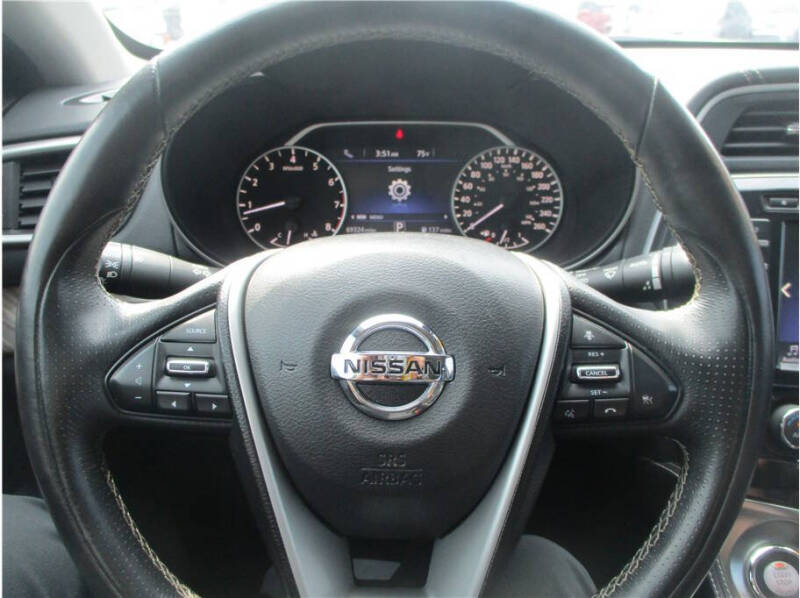 2017 Nissan Maxima Platinum