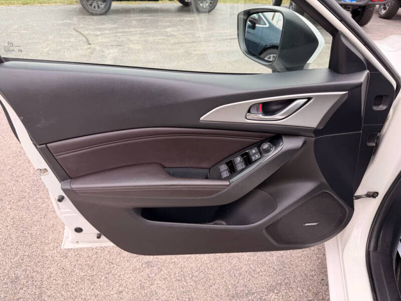 2017 Mazda MAZDA3 Touring