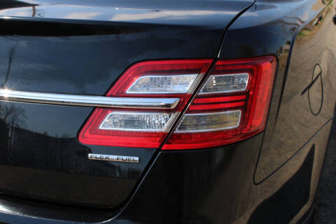 2017 Ford Taurus SE