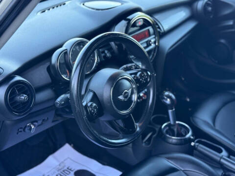 2015 MINI Hardtop 4 Door Cooper