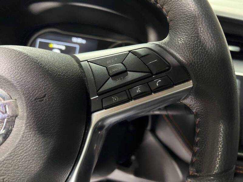2019 Nissan Kicks SR