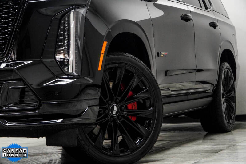 2025 Cadillac Escalade-V