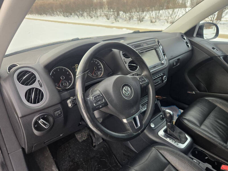 2012 Volkswagen Tiguan SEL 4Motion