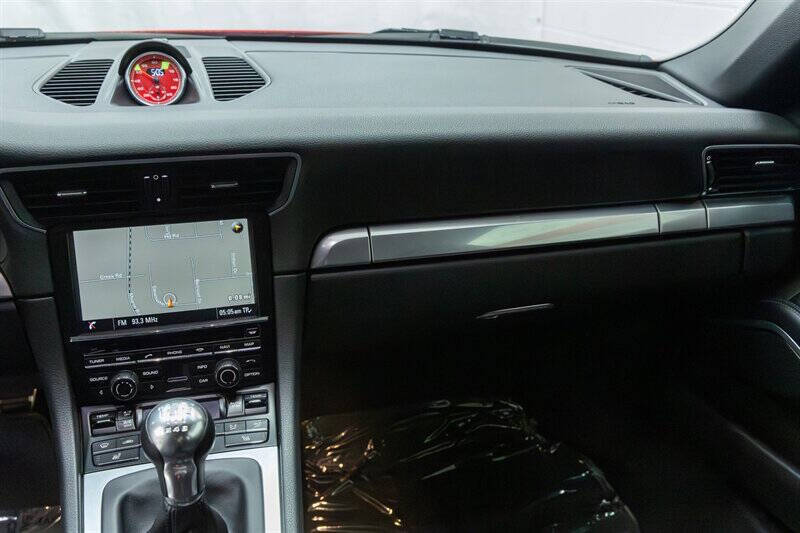 2015 Porsche 911 Carrera