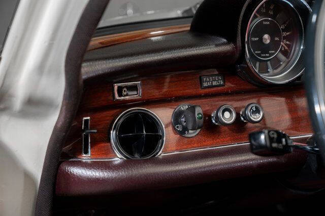 1973 Mercedes-Benz 280-Class