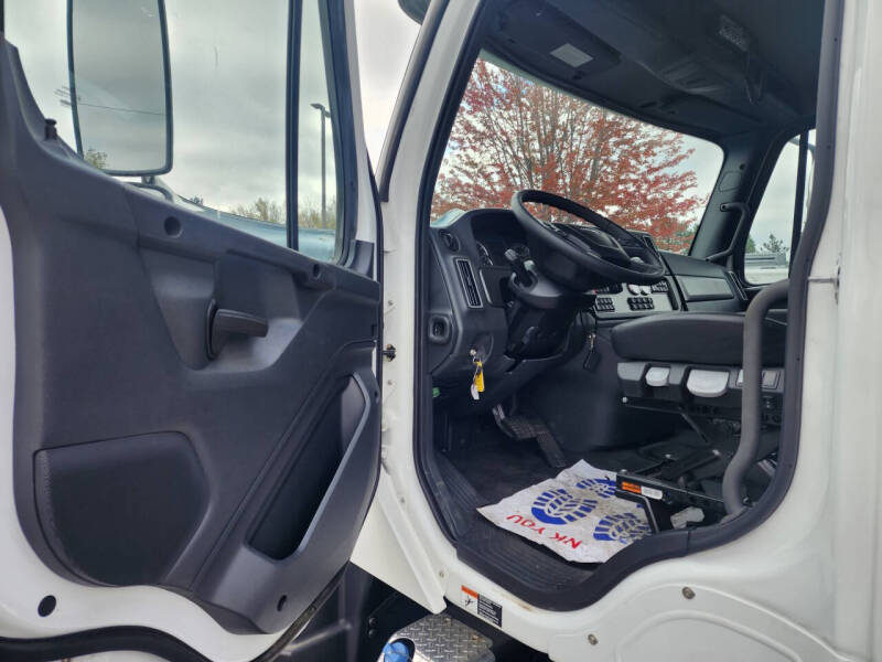 2026 Freightliner 114 SD