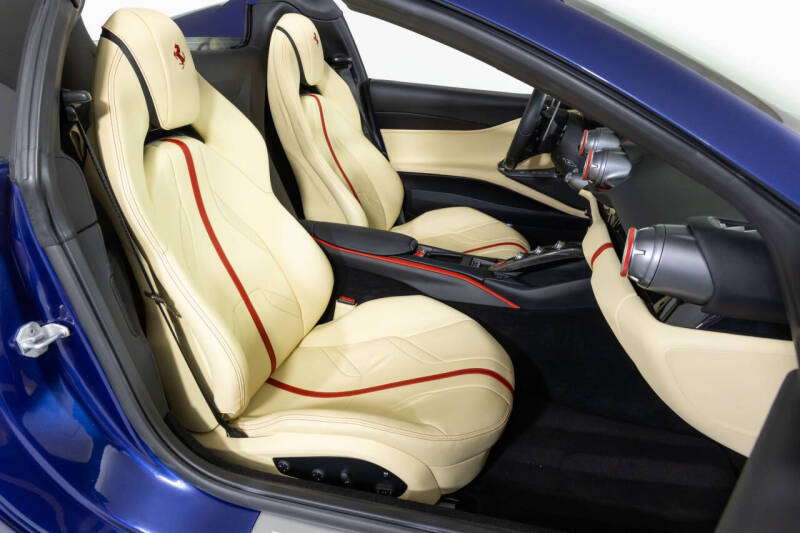 2021 Ferrari 812 GTS