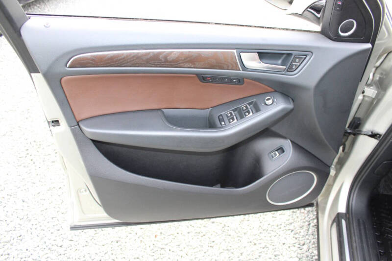 2016 Audi Q5 2.0T quattro Premium Plus