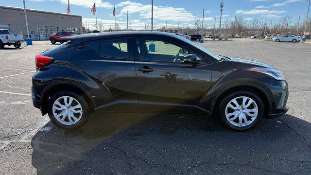 2022 Toyota C-HR XLE