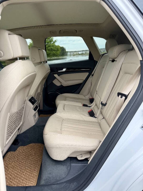2018 Audi Q5 2.0T quattro Premium Plus