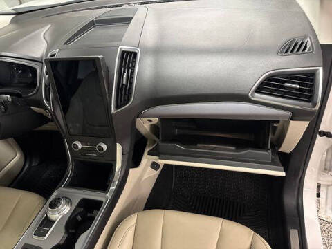 2021 Ford Edge Titanium