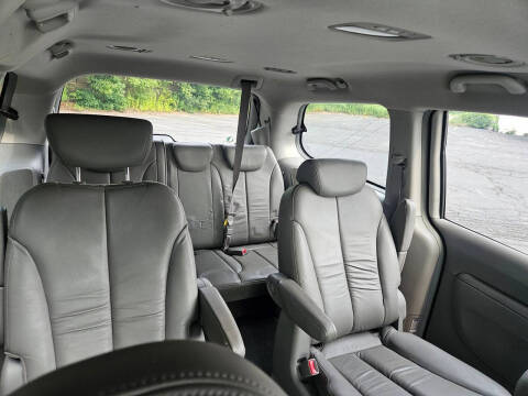 2007 Hyundai Entourage Limited