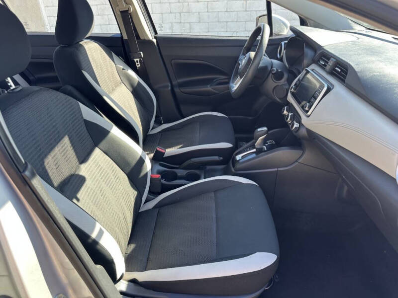 2020 Nissan Versa SV