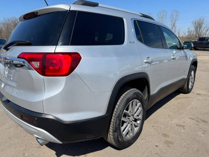 2017 GMC Acadia SLE-2