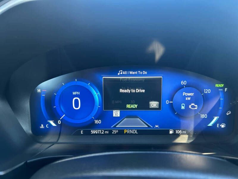 2021 Ford Escape Hybrid Titanium
