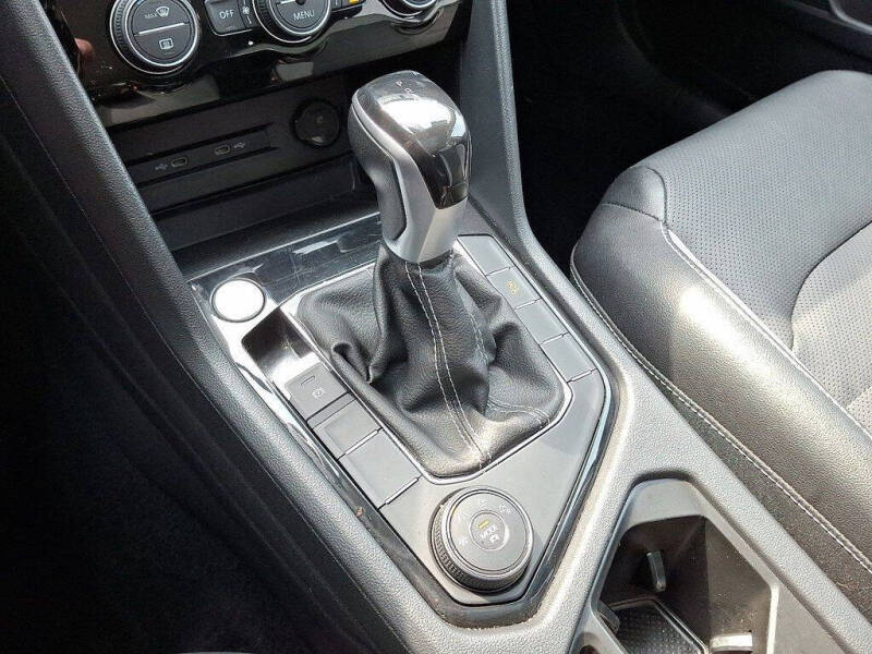 2022 Volkswagen Taos SEL 4Motion