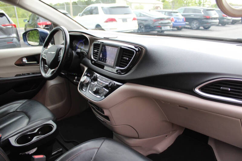 2019 Chrysler Pacifica Touring L