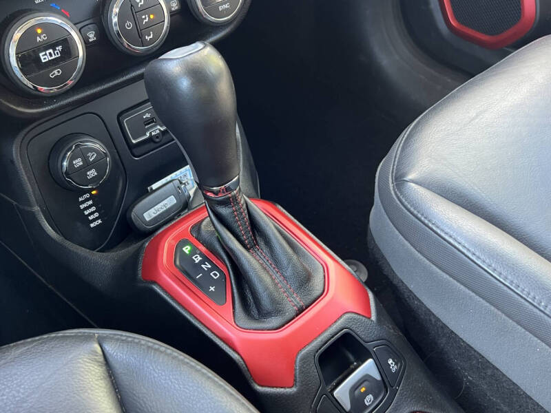 2016 Jeep Renegade Trailhawk