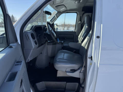 2014 Ford E-Series E-150