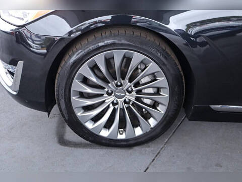 2018 Genesis G90
