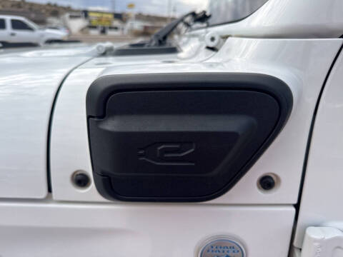 2024 Jeep Wrangler Sahara 4xe