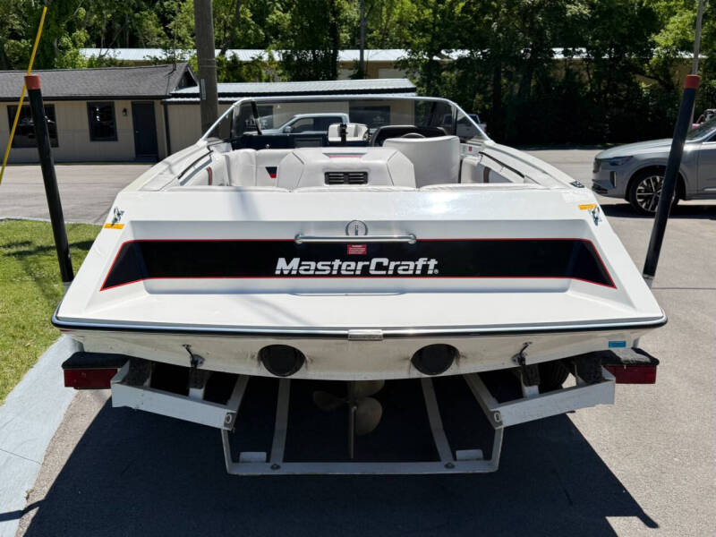 1988 MasterCraft TriStar 190