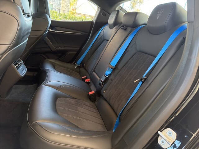 2022 Maserati Ghibli Modena