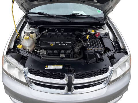 2012 Dodge Avenger SE