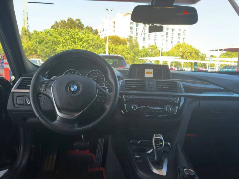 2018 BMW 3 Series 330i