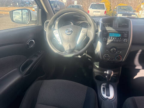 2016 Nissan Versa 1.6 SV