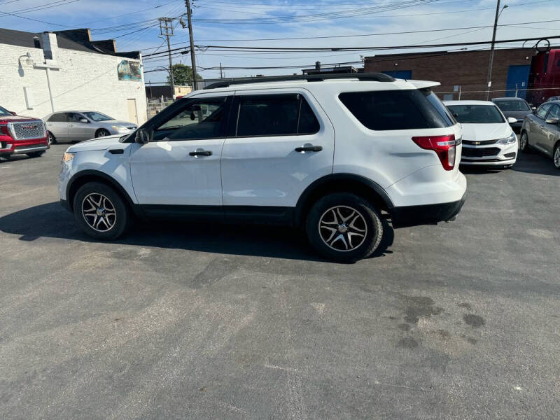 2013 Ford Explorer Base photo 11