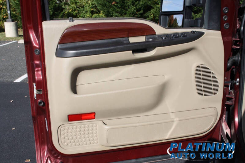 2005 Ford F-350 Super Duty Lariat