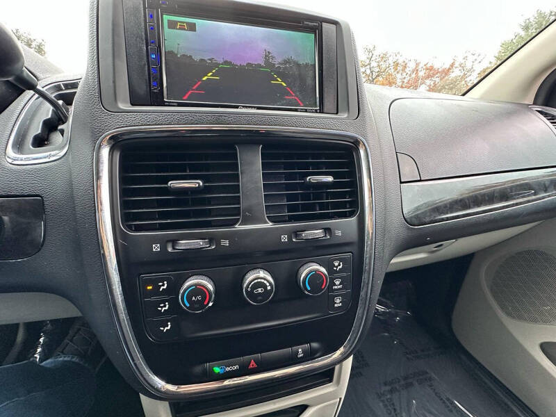 2014 Dodge Grand Caravan American Value Package