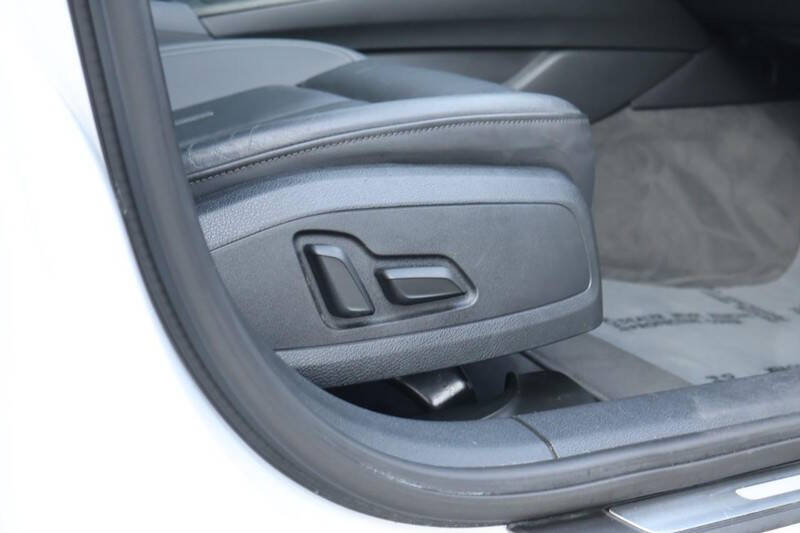 2021 Audi A4 quattro Premium 40 TFSI