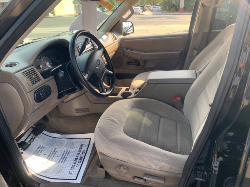 2005 Ford Explorer XLT