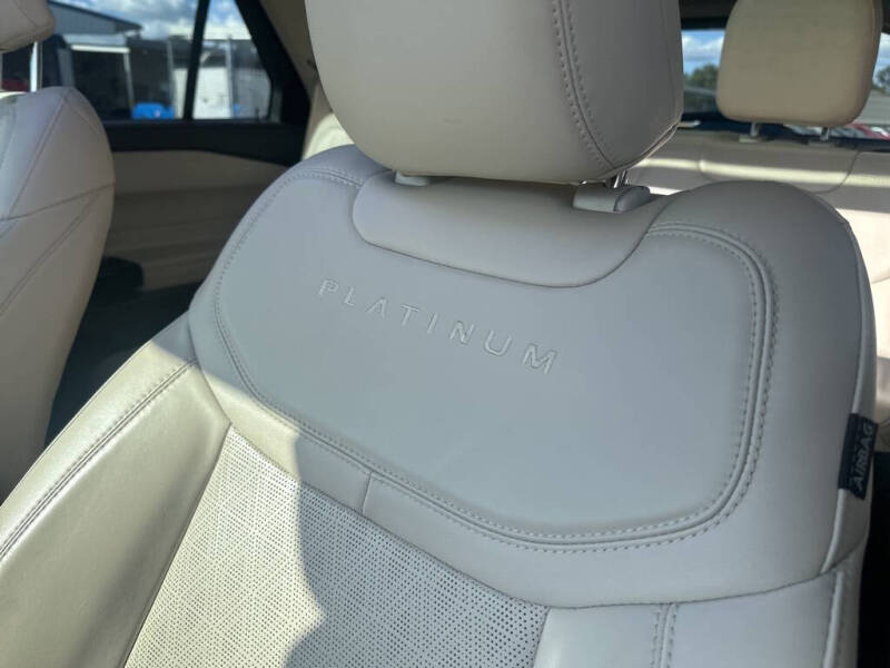 2022 Ford Explorer Platinum