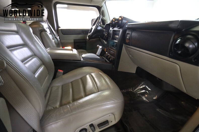 2004 HUMMER H2