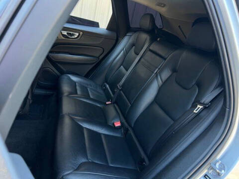 2018 Volvo XC60 T5 Momentum