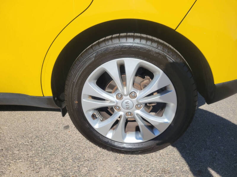 2015 Kia Soul +